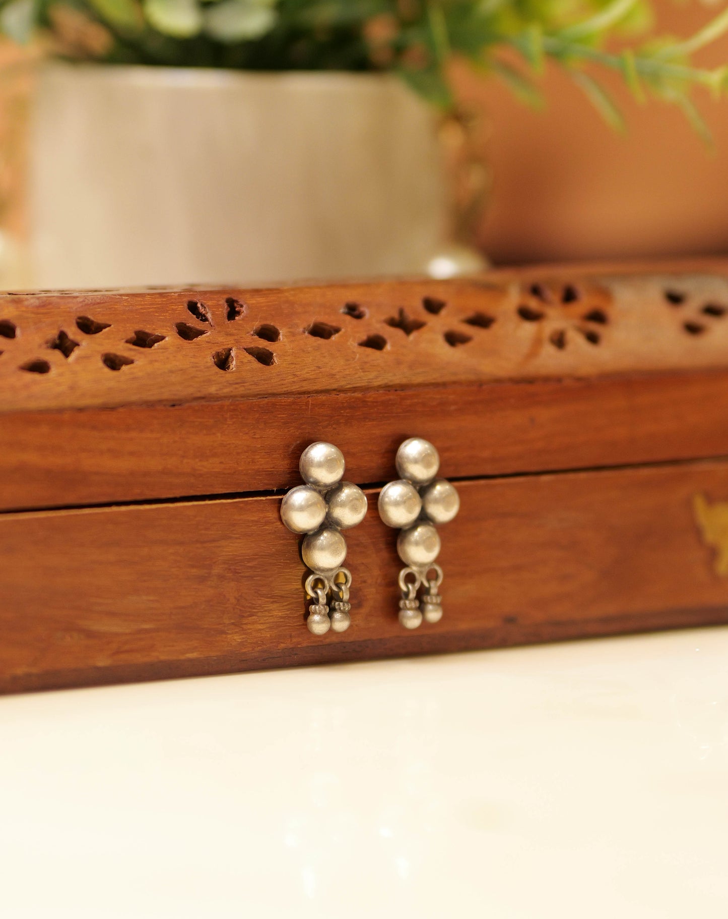 Aadhya Daana Cluster Earrings