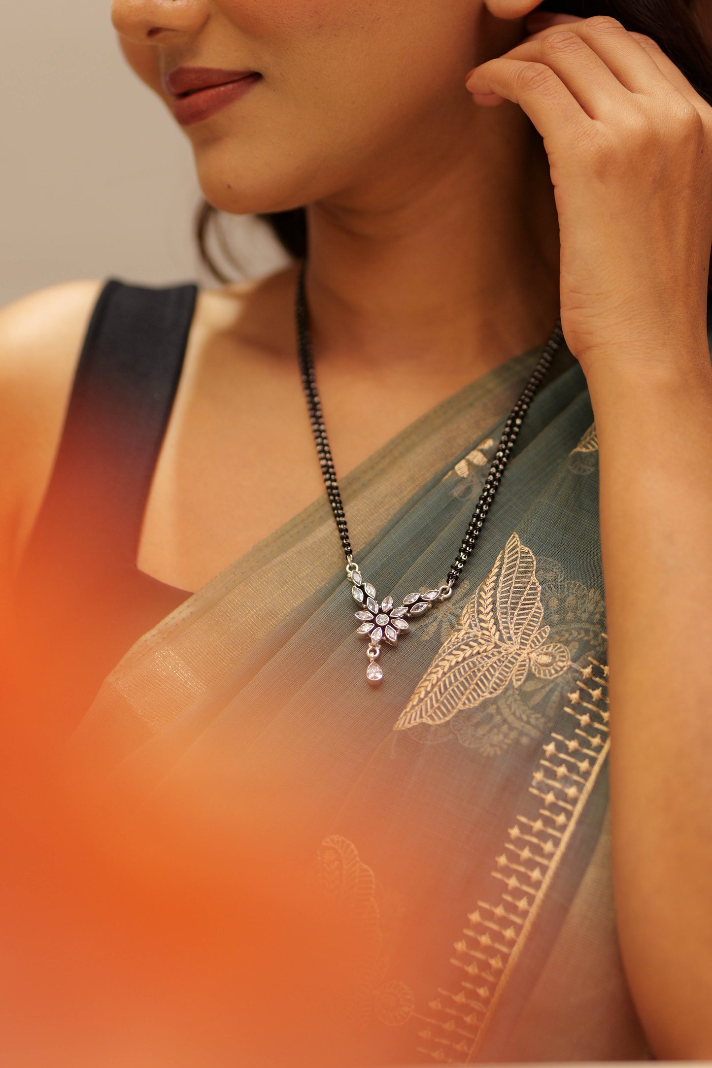 Aadhya Jadau Floral Mangalsutra
