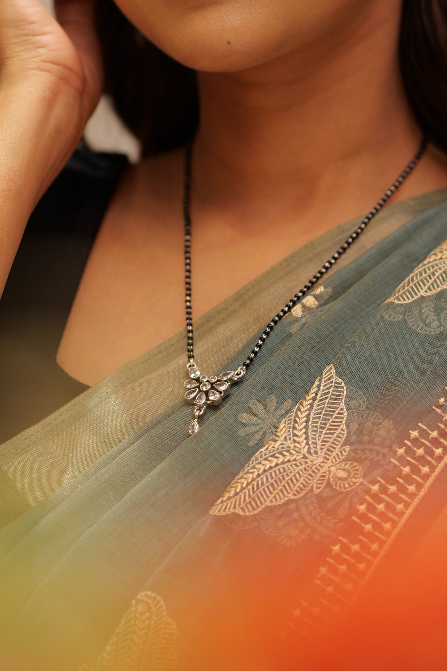 Anokhi Jadau Petal Drop Mangalsutra