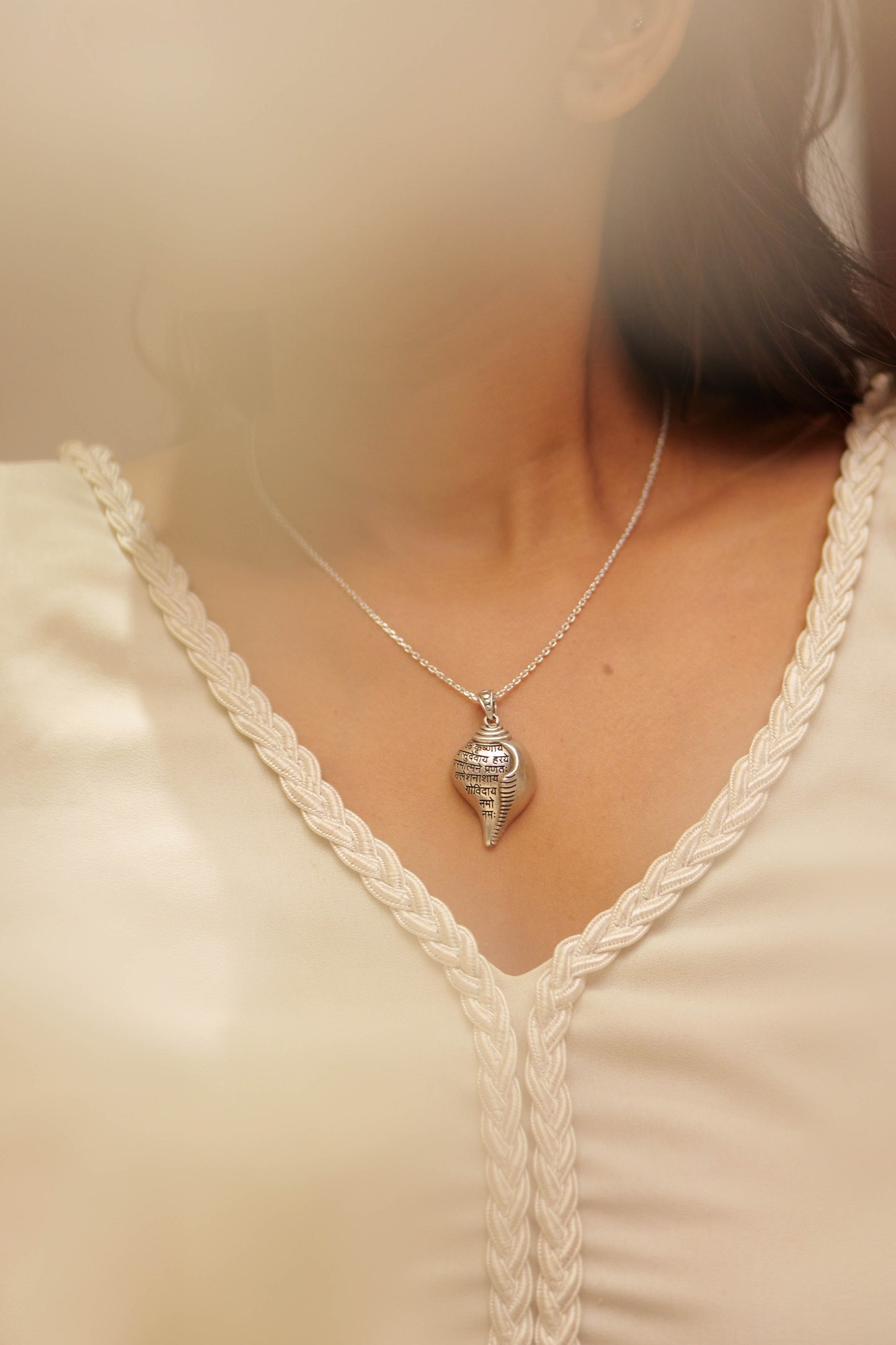 Shri Krishna Vasudevaya Shankha Pendant