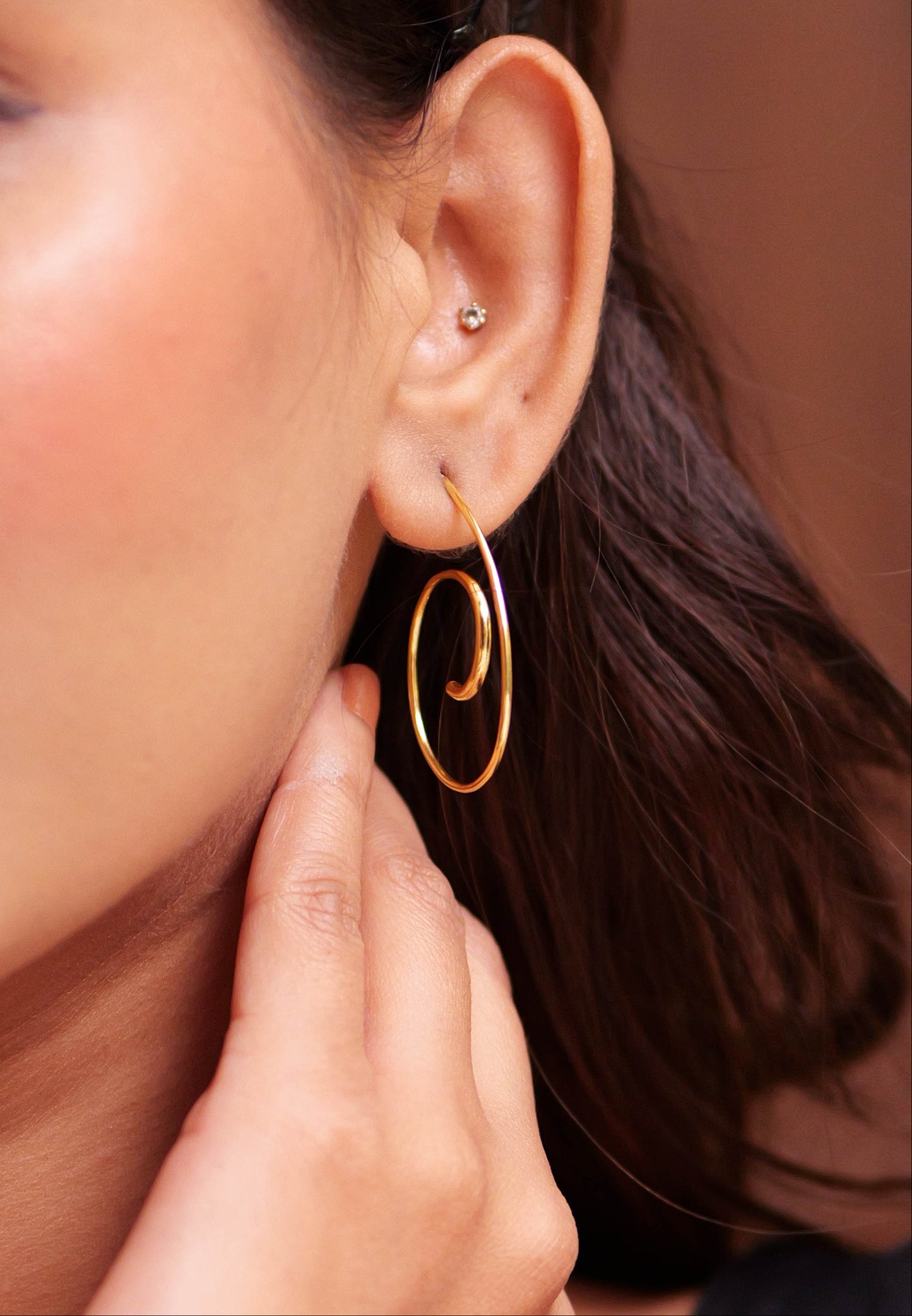 Aadhya Swirl Hoop Earrings