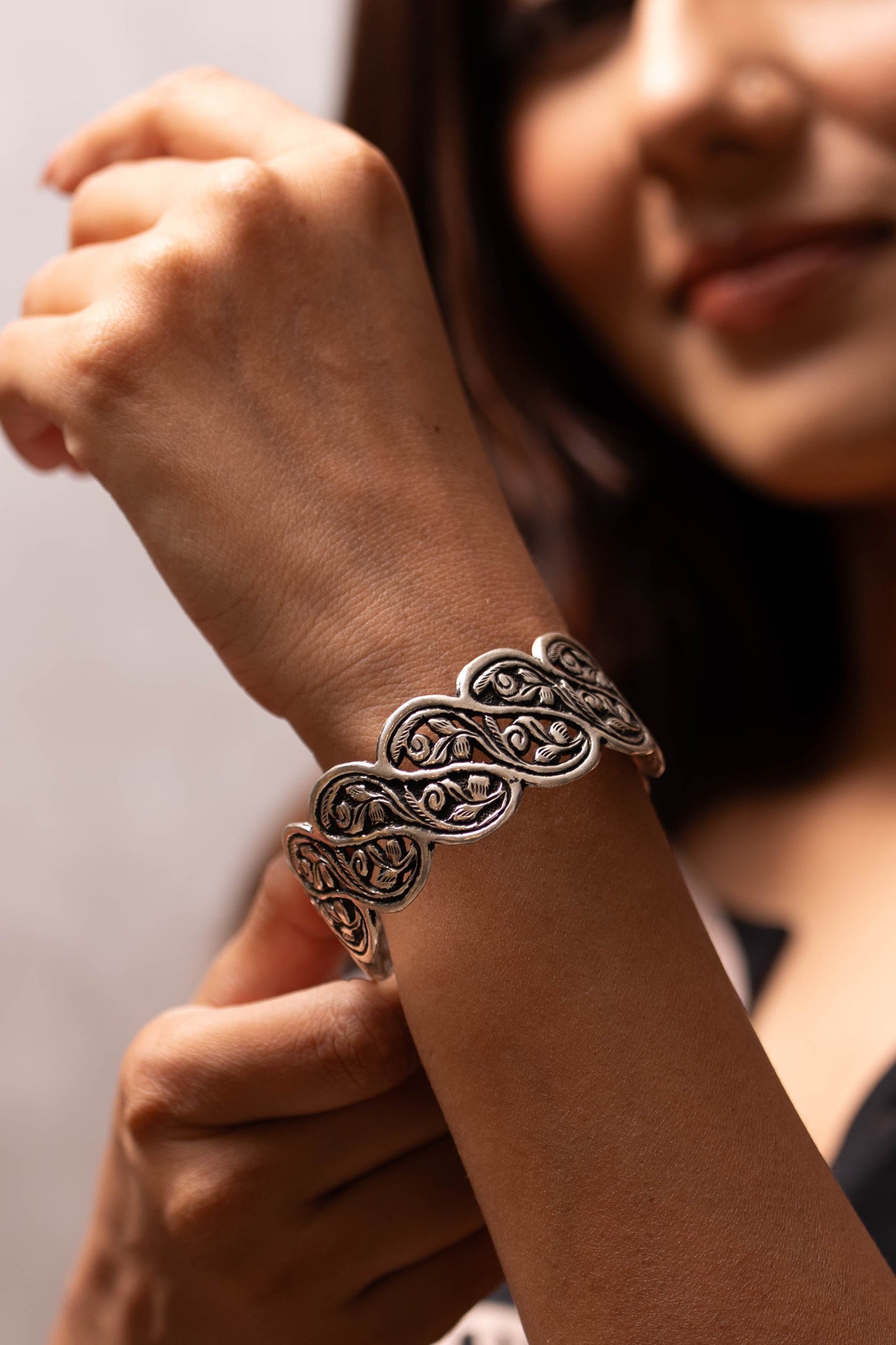 Anokhi Chitai Twisted Flora Handcuff
