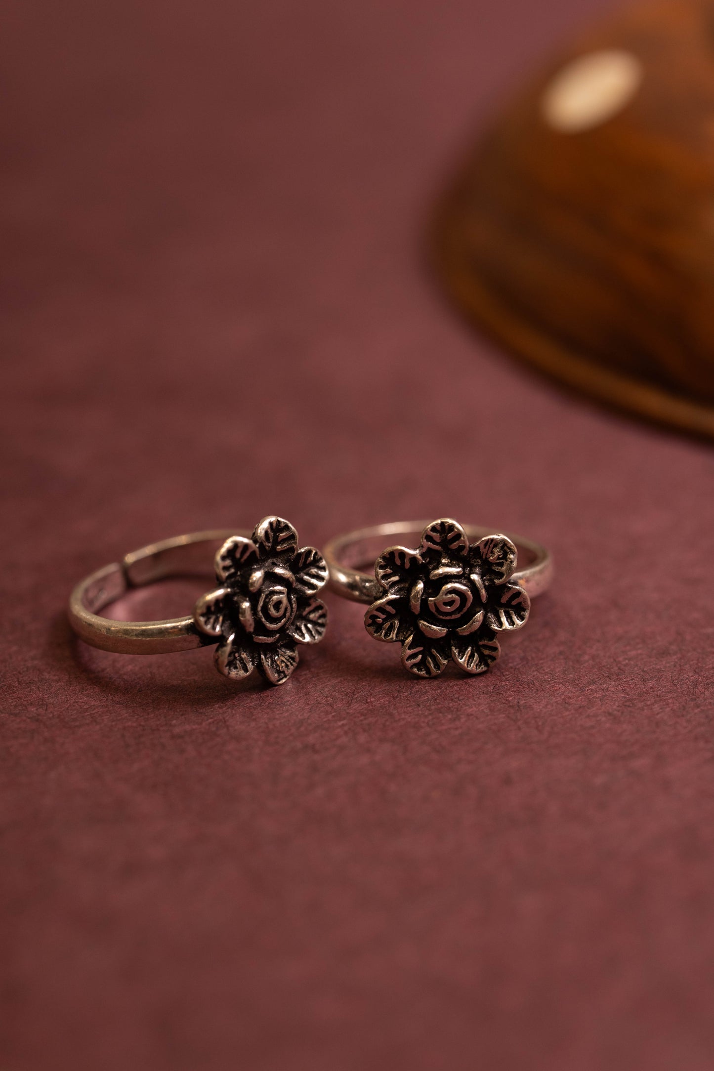 Gulnaar Bloom Toe Ring